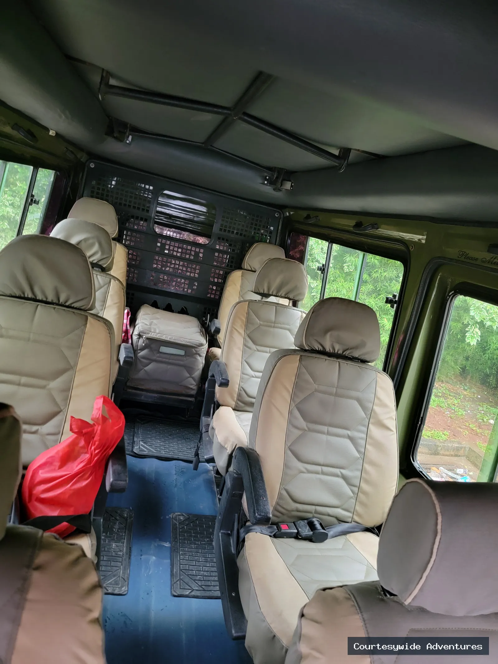 Toyota Land Cruiser Safari 4x4 with Pop Up Roof | Courtesywide Adventures