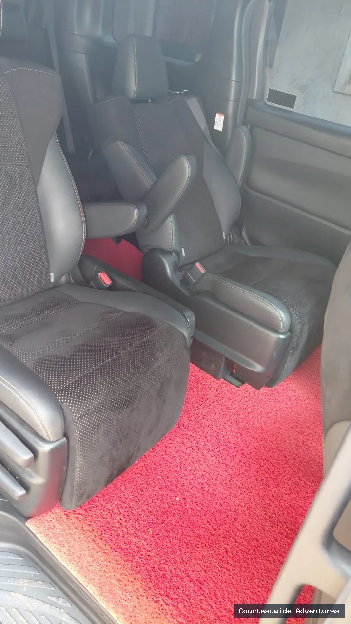 Nissan Serena 7 Seater / Noah / Alphard