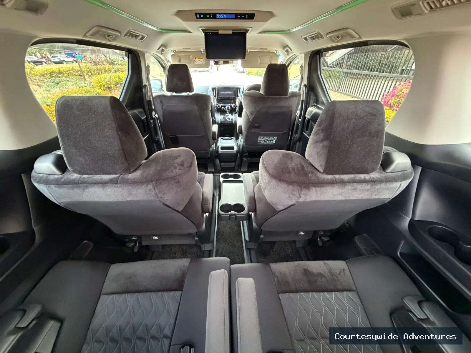 Nissan Serena 7 Seater / Noah / Alphard